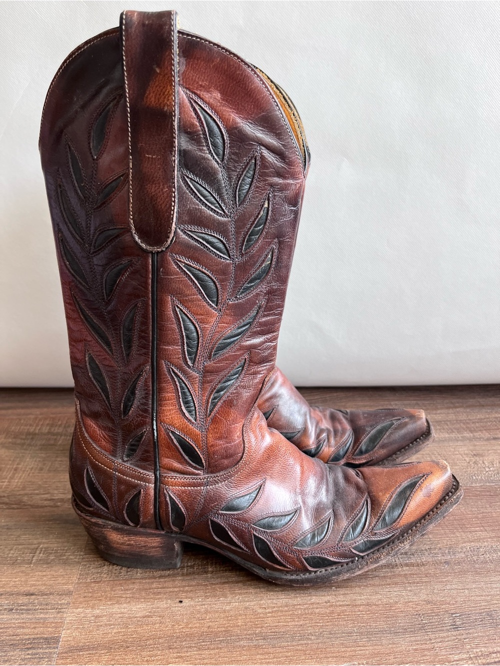 Old Gringo Cowboy Boots Brown Leather Vines Leaves Embroidered